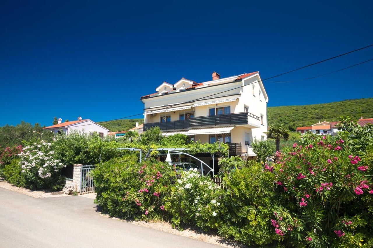 Apartments Bei Manda Punat Exterior foto